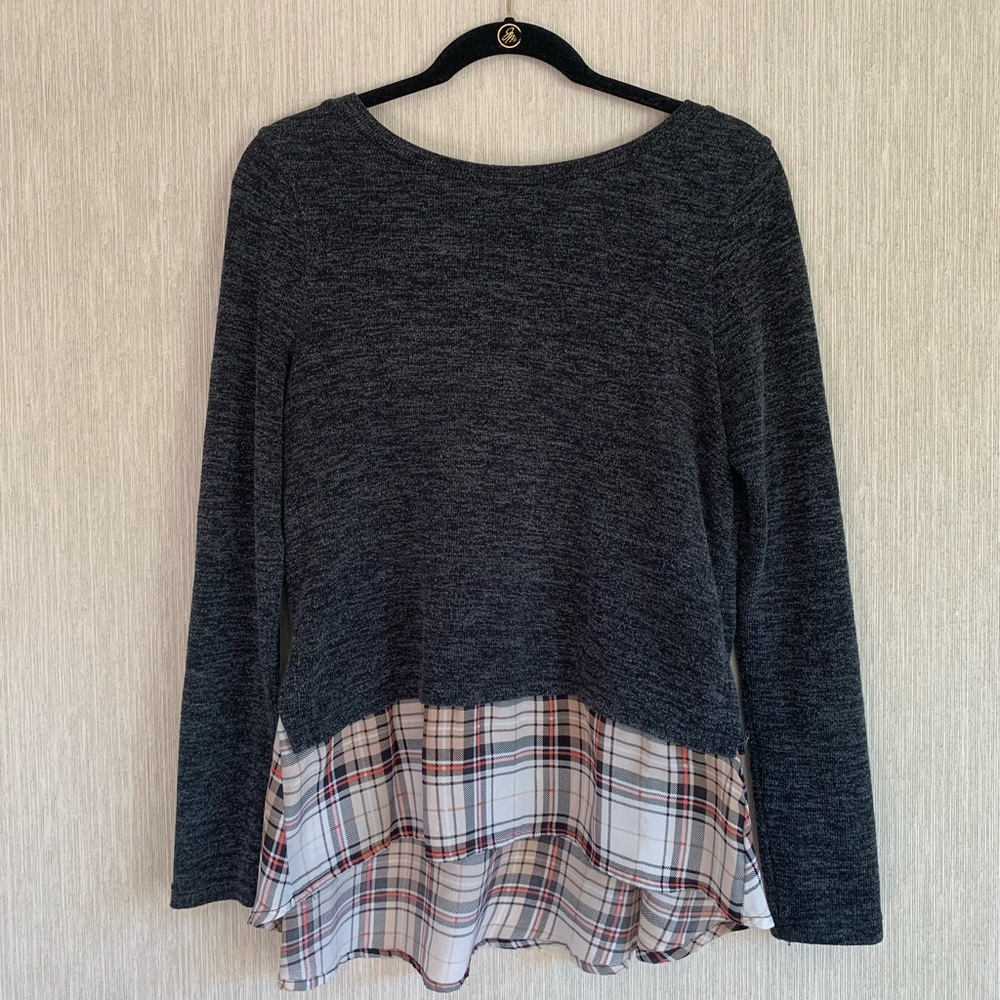 Doe & Rae Size Small Zipper Back Sweater with Plaid Bottom